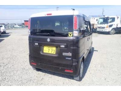 Suzuki Spacia