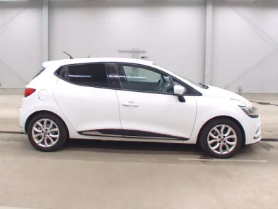 Renault LUTECIA  с аукциона в Японии