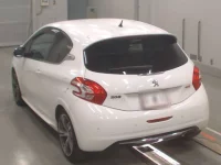 Peugeot 208 лот № 50306 оценка 3.5  с аукциона в Японии 5