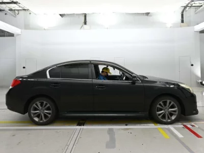 Subaru LEGACY B4