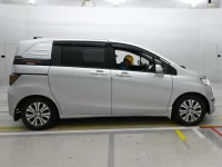 Honda FREED лот № 30463 оценка 3.5  с аукциона в Японии 2