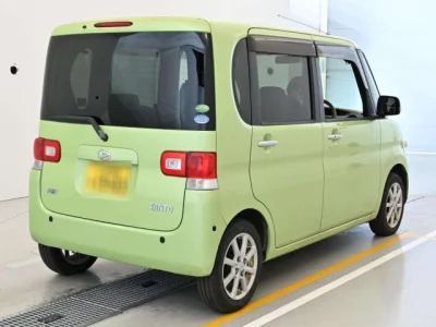 Daihatsu TANTO  с аукциона в Японии