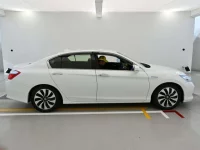 Honda ACCORD лот № 30013 оценка 4  с аукциона в Японии 2