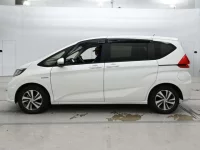 Honda FREED лот № 30024 оценка 4.5  с аукциона в Японии 3