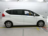 Honda FREED лот № 30042 оценка 4.5  с аукциона в Японии 2