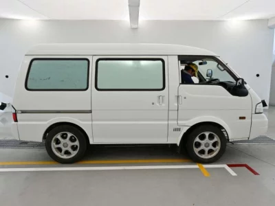 Mazda Bongo Van