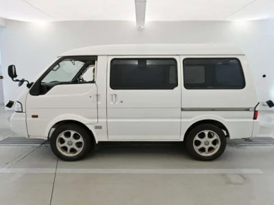 Mazda Bongo Van