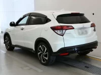 Honda VEZEL лот № 30006 оценка 4  с аукциона в Японии 5