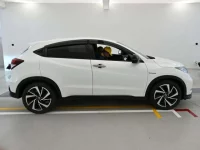 Honda VEZEL лот № 30006 оценка 4  с аукциона в Японии 2
