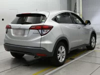 Honda VEZEL лот № 30095 оценка 4  с аукциона в Японии 1