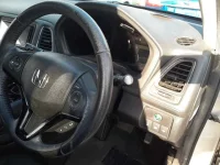 Honda VEZEL лот № 30095 оценка 4  с аукциона в Японии 8