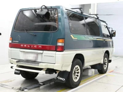 Mitsubishi Delica