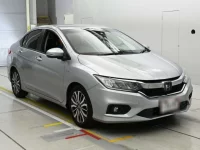 Honda GRACE лот № 30412 оценка 3.5  с аукциона в Японии 4