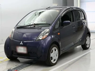 Mitsubishi i