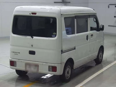 Mitsubishi Minicab Van