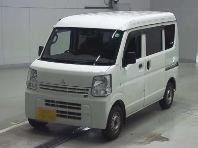Mitsubishi Minicab Van