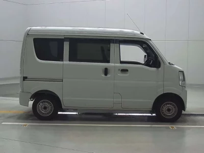 Mitsubishi Minicab Van