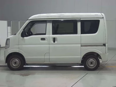 Mitsubishi Minicab Van
