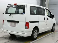 Mitsubishi DELICA лот № 40036 оценка 4  с аукциона в Японии 1