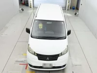 Mitsubishi DELICA лот № 40036 оценка 4  с аукциона в Японии 6