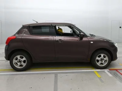 Suzuki SWIFT  с аукциона в Японии