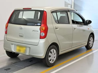 Daihatsu MIRA  с аукциона в Японии