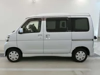 Daihatsu Atrai Wagon лот № 9049 оценка 3.5  с аукциона в Японии 3