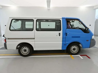 Mazda Bongo Van