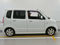 Suzuki WAGON R лот № 3084 оценка 4  с аукциона в Японии 2