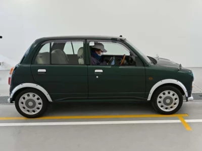 Daihatsu MIRA  с аукциона в Японии