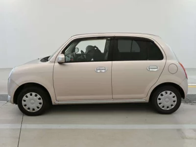 Daihatsu MIRA  с аукциона в Японии