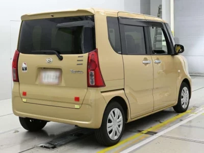 Daihatsu TANTO  с аукциона в Японии