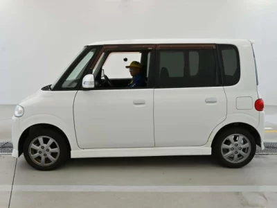 Daihatsu TANTO  с аукциона в Японии