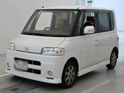 Daihatsu TANTO  с аукциона в Японии