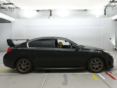 Subaru LEGACY B4