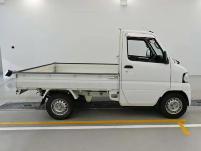 Mitsubishi Minicab Truck
