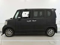 Honda N BOX лот № 3284 оценка R  с аукциона в Японии 3