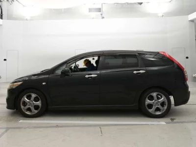 Honda STREAM  с аукциона в Японии