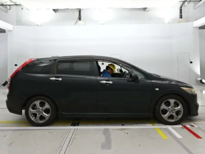 Honda STREAM  с аукциона в Японии