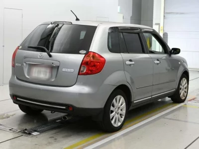 Mazda Verisa