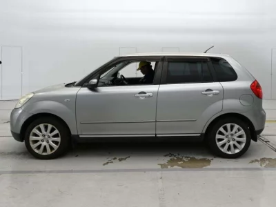 Mazda Verisa