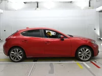 Mazda AXELA лот № 30559 оценка 3.5  с аукциона в Японии 2