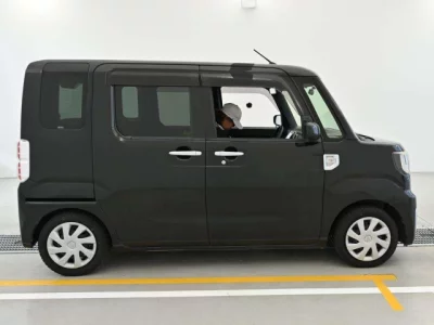 Daihatsu WAKE  с аукциона в Японии