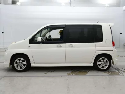 Honda MOBILIO  с аукциона в Японии