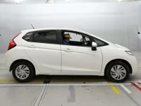 Honda FIT лот № 11092 оценка 3.5  с аукциона в Японии 2