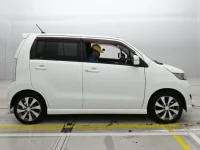 Suzuki WAGON R лот № 13079 оценка 3.5  с аукциона в Японии 2