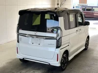 Honda N BOX лот № 3002 оценка 4  с аукциона в Японии 1