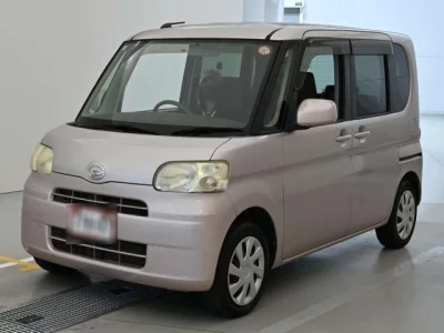 Daihatsu TANTO  с аукциона в Японии