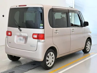 Daihatsu TANTO  с аукциона в Японии