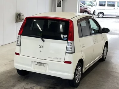 Daihatsu MIRA  с аукциона в Японии